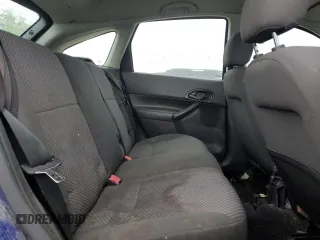 2005 Ford Focus S with VIN 3FAFP37N35R156460, listed as a Copart auction lot 58781635 with 231,066 mi miles and Salvage title. Bid and sale history available at DreamBid. Image 10.