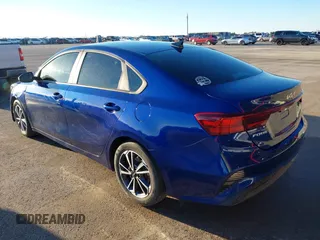 2022 Kia Forte LXS with VIN 3KPF24AD0NE472873, listed as a IAAI auction lot 41359704 with 58,822 mi miles and . Bid and sale history available at DreamBid. Image 3.