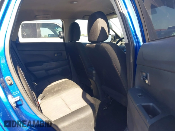 2019 Mitsubishi Outlander ES with VIN JA4AP3AU8KU025396, listed as a IAAI auction lot 42095905 with 98,521 mi miles and . Bid and sale history available at DreamBid. Image 8.