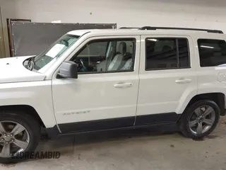 2014 Jeep Patriot Latitude with VIN 1C4NJPFA0ED680509, listed as a IAAI auction lot 41801775 with 147,418 mi miles and . Bid and sale history available at carsss.com. Image 14.