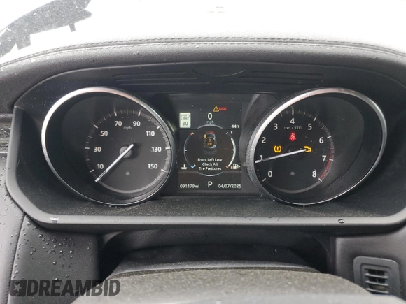 2017 Land Rover Discovery HSE Luxury with VIN SALRHBBV6HA025441, listed as a Copart auction lot 52100395 with 91,179 mi miles and Salvage Title. Bid and sale history available at carsss.com. Image 9.