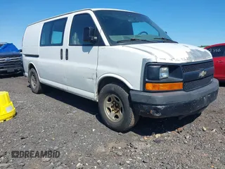 2008 Chevrolet Express Cargo z VIN 1GCFG15X781156060, wystawiony jako IAAI lot #42282614 z przebiegiem 177 778 mil mil oraz . Historia ofert i sprzedaży dostępna na DreamBid. Obrazek 1.
