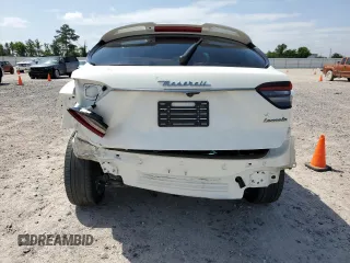 2021 Maserati Levante GranSport with VIN ZN661XUS4MX359617, listed as a Copart auction lot 49903043 with 28,426 mi miles. Bid and sale history available at carsss.com. Image 6.