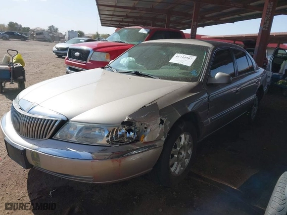 2002 Lincoln Continental with VIN 1LNHM97V62Y696179, listed as a IAAI auction lot 41745567 with 110514 miles. Bid and sale history available at carsss.com. Image 2.