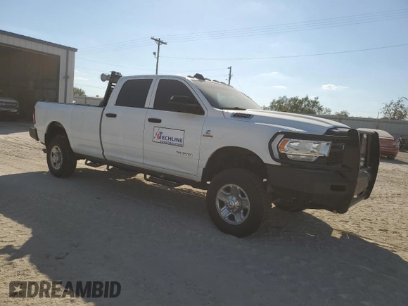 2022 Ram 2500 Tradesman with VIN 3C6UR5HL7NG335589, listed as a Copart auction lot 74685474 with 59,901 mi miles and Salvage title. Bid and sale history available at DreamBid. Image 4.
