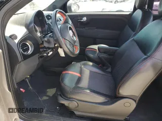 2015 FIAT 500e z VIN 3C3CFFGE3FT642311, wystawiony jako Copart lot #57159595 z przebiegiem Nie podano mil oraz Tytuł czysty. Historia ofert i sprzedaży dostępna na DreamBid. Obrazek 7.