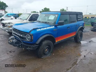 2022 Ford Bronco с VIN 1FMEE5DP7NLB05406, выставлен на аукционе IAAI как лот 42607701 с пробегом 38 206 миль миль и . История ставок и продаж доступна на DreamBid. Изображение 2.