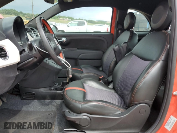 2015 FIAT 500e with VIN 3C3CFFGE4FT555467, listed as a Copart auction lot 66020695 with 21,052 mi miles and Clean title. Bid and sale history available at DreamBid. Image 7.