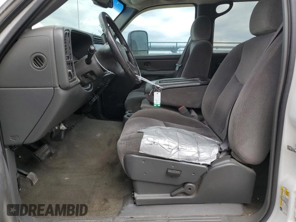 2007 GMC Sierra 2500HD SLT z VIN 1GTHK23U37F197163, wystawiony jako Copart lot #58486385 z przebiegiem 148 691 mil mil oraz Szkoda całkowita • Salvage title. Historia ofert i sprzedaży dostępna na DreamBid. Obrazek 7.