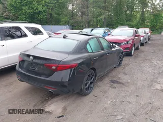 2021 Alfa Romeo Giulia Ti z VIN ZARFANBN5M7643816, wystawiony jako IAAI lot #42231651 z przebiegiem 36 195 mil mil oraz . Historia ofert i sprzedaży dostępna na DreamBid. Obrazek 4.