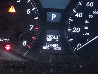 2007 Lexus LS 460 z VIN JTHBL46F575044235, wystawiony jako IAAI lot #42518998 z przebiegiem 224 489 mil mil oraz . Historia ofert i sprzedaży dostępna na DreamBid. Obrazek 16.