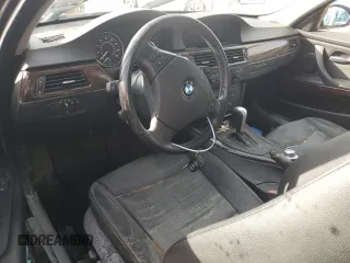 2006 BMW 3 Series 325i z VIN WBAVB13556KX43728, wystawiony jako Copart lot #85220364 z przebiegiem Nie podano mil oraz Nie do naprawy • Non repairable. Historia ofert i sprzedaży dostępna na DreamBid. Obrazek 8.