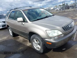 2002 Lexus RX with VIN JTJHF10U020266709, listed as a IAAI auction lot 41781540 with 185,679 mi miles. Bid and sale history available at carsss.com. Image 1.