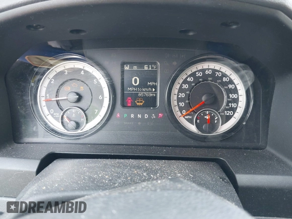 2018 Ram 1500 Express z VIN 3C6RR7KG1JG238637, wystawiony jako IAAI lot #42215424 z przebiegiem 85 769 mil mil oraz . Historia ofert i sprzedaży dostępna na DreamBid. Obrazek 7.