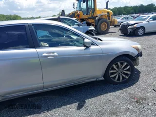 2008 Honda Accord LX z VIN 1HGCP26378A120407, wystawiony jako IAAI lot #39600380 z przebiegiem 208 488 mil mil oraz . Historia ofert i sprzedaży dostępna na DreamBid. Obrazek 13.