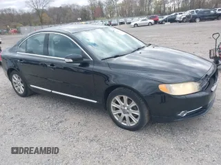 2010 Volvo S80 I6 with VIN YV1960AS1A1120661, listed as a IAAI auction lot 42052019 with 164,092 mi miles. Bid and sale history available at carsss.com. Image 1.