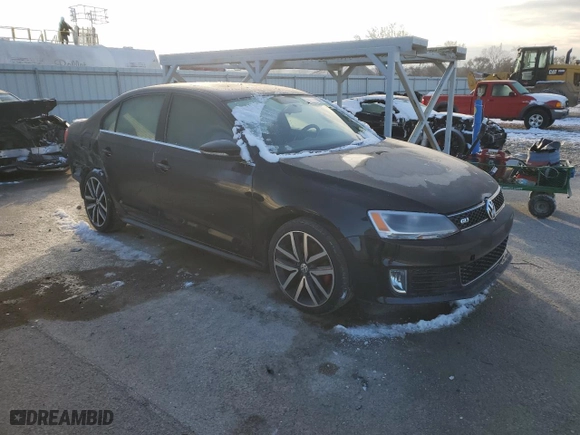 2013 Volkswagen GLI Autobahn with VIN 3VW467AJ8DM379118, listed as a Copart auction lot 82892314 with 84,458 mi miles and Salvage Title. Bid and sale history available at carsss.com. Image 4.
