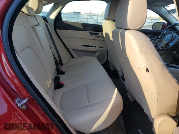 2018 Jaguar XF 25t Premium with VIN SAJBJ4FX6JCY55188, listed as a Copart auction lot 84970934 with 33,338 mi miles and Salvage Title. Bid and sale history available at carsss.com. Image 10.