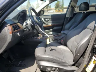 2010 BMW 3 Series 328i z VIN WBAPH5G51ANM36279, wystawiony jako Copart lot #58423785 z przebiegiem 121 379 mil mil oraz Szkoda całkowita • Salvage title. Historia ofert i sprzedaży dostępna na DreamBid. Obrazek 7.