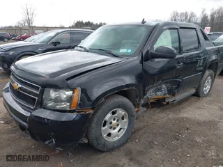 2008 Chevrolet Avalanche LT w/1LT with VIN 3GNFK12358G171634, listed as a IAAI auction lot 41865073 with 177,623 mi miles. Bid and sale history available at carsss.com. Image 2.