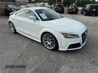 2009 Audi TTS Prestige z VIN TRUUF38J191024061, wystawiony jako Copart lot #60684175 z przebiegiem 88 329 mil mil oraz Czysty tytuł • Clean title. Historia ofert i sprzedaży dostępna na DreamBid. Obrazek 1.