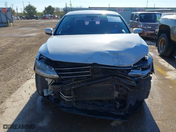 2017 Volkswagen Jetta 1.4T S with VIN 3VW167AJ0HM405252, listed as a IAAI auction lot 41200004 with 82,015 mi miles. Bid and sale history available at carsss.com. Image 13.