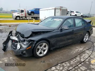 2013 BMW 3 Series 320i xDrive с VIN WBA3C3C5XDF980060, выставлен на аукционе Copart как лот 59775615 с пробегом 302 139 миль миль и Чистый • Clean title. История ставок и продаж доступна на DreamBid. Изображение 1.