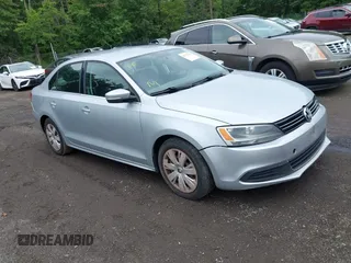 2013 Volkswagen Jetta SE with VIN 3VWDP7AJ3DM220813, listed as a IAAI auction lot 42717122 with 200,891 mi miles and . Bid and sale history available at DreamBid. Image 1.