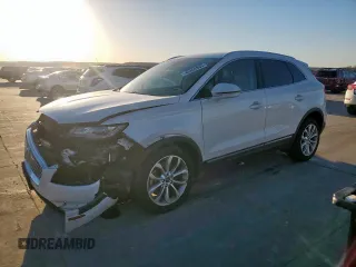 2019 Lincoln MKC Select z VIN 5LMCJ2D90KUL37996, wystawiony jako Copart lot #48400885 z przebiegiem 57 264 mil mil oraz Szkoda całkowita • Salvage title. Historia ofert i sprzedaży dostępna na DreamBid. Obrazek 1.