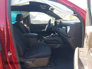 2024 Chevrolet Colorado 2WD LT z VIN 1GCPSCEKXR1112753, wystawiony jako IAAI lot #41842815 z przebiegiem 13 775 mil mil oraz . Historia ofert i sprzedaży dostępna na DreamBid. Obrazek 5.