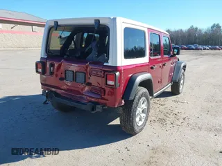 2021 Jeep Wrangler Unlimited Sport S z VIN 1C4HJXDG4MW647164, wystawiony jako IAAI lot #40952672 z przebiegiem 51 366 mil mil oraz . Historia ofert i sprzedaży dostępna na DreamBid. Obrazek 4.