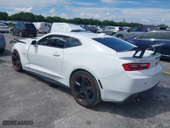 2017 Chevrolet Camaro 2LT with VIN 1G1FD1RS3H0215353, listed as a IAAI auction lot 40381335 with 86,274 mi miles. Bid and sale history available at carsss.com. Image 3.
