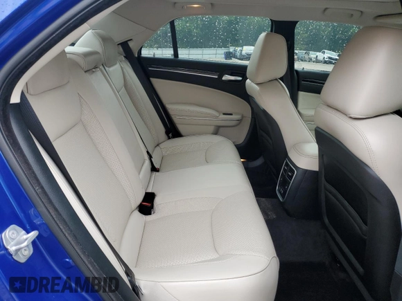 2019 Chrysler 300 Limited z VIN 2C3CCAEG4KH528739, wystawiony jako Copart lot #55757315 z przebiegiem 84 330 mil mil oraz Szkoda całkowita • Salvage title. Historia ofert i sprzedaży dostępna na DreamBid. Obrazek 10.