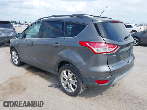 2013 Ford Escape SE with VIN 1FMCU0GXXDUD85470, listed as a IAAI auction lot 42142774 with 145,391 mi miles. Bid and sale history available at carsss.com. Image 3.
