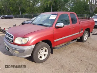2000 Toyota Tundra SR5 z VIN 5TBRT3417YS053962, wystawiony jako IAAI lot #42051203 z przebiegiem 165 584 mil mil oraz . Historia ofert i sprzedaży dostępna na DreamBid. Obrazek 2.