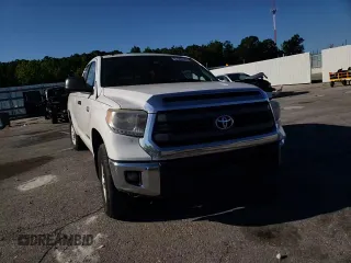 2015 Toyota Tundra SR z VIN 5TFCW5F16FX019046, wystawiony jako Copart lot #57388105 z przebiegiem 123 122 mil mil oraz Szkoda całkowita • Salvage title. Historia ofert i sprzedaży dostępna na DreamBid. Obrazek 13.
