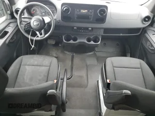 2019 Freightliner Sprinter z VIN WDRPF1CD2KT003551, wystawiony jako Copart lot #74924094 z przebiegiem 92 056 mil mil oraz Tytuł czysty. Historia ofert i sprzedaży dostępna na DreamBid. Obrazek 8.