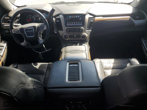 2020 GMC Yukon Denali with VIN 1GKS2CKJ0LR109590, listed as a Copart auction lot 68700384 with 55,310 mi miles and Salvage Title. Bid and sale history available at carsss.com. Image 8.