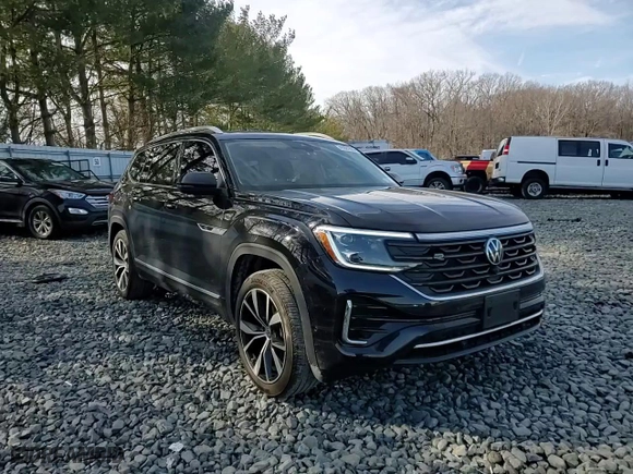 2024 Volkswagen Atlas 2.0T SEL Premium R-Line with VIN 1V2FR2CA9RC551019, listed as a Copart auction lot 45924805 with 10,324 mi miles and Salvage Title. Bid and sale history available at carsss.com. Image 12.