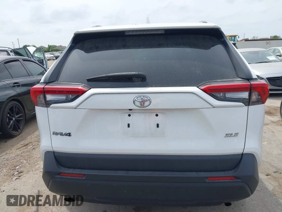 2022 Toyota RAV4 XLE with VIN 2T3W1RFV0NC178350, listed as a IAAI auction lot 42074636 with 57,338 mi miles and . Bid and sale history available at DreamBid. Image 15.