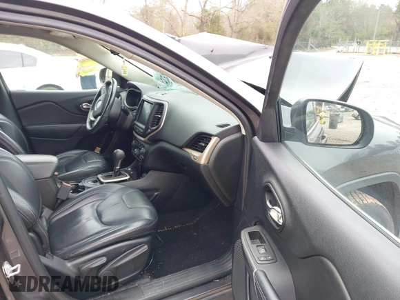 2017 Jeep Cherokee Limited with VIN 1C4PJMDB2HW562277, listed as a IAAI auction lot 41800310 with Not Provided miles and . Bid and sale history available at DreamBid. Image 5.