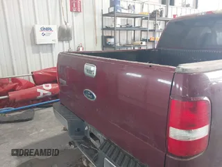 2004 Ford F-150 XLT z VIN 1FTRW12W44KC93229, wystawiony jako IAAI lot #42434756 z przebiegiem Nie podano mil oraz . Historia ofert i sprzedaży dostępna na DreamBid. Obrazek 6.