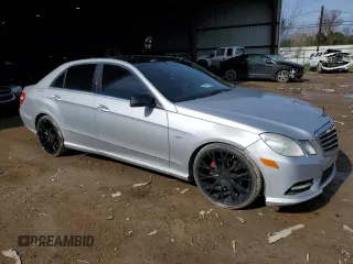 2012 Mercedes-Benz E-Class E 350 Luxury with VIN WDDHF5KB0CA565222, listed as a Copart auction lot 88910035 with 208,762 mi miles and Clean Title. Bid and sale history available at carsss.com. Image 4.