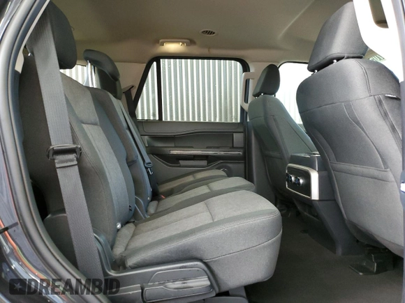 2024 Ford Expedition XLT with VIN 1FMJU1J84REA58417, listed as a Copart auction lot 52782705 with 27,205 mi miles and Clean Title. Bid and sale history available at carsss.com. Image 11.