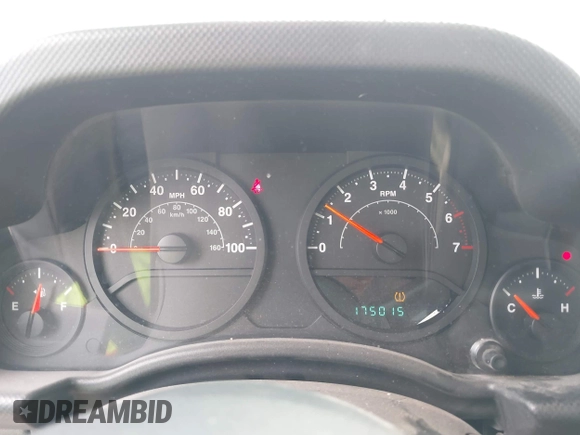 2008 Jeep Wrangler Unlimited X с VIN 1J4GA39198L547328, выставлен на аукционе IAAI как лот 42288915 с пробегом 175 015 миль миль и . История ставок и продаж доступна на DreamBid. Изображение 7.
