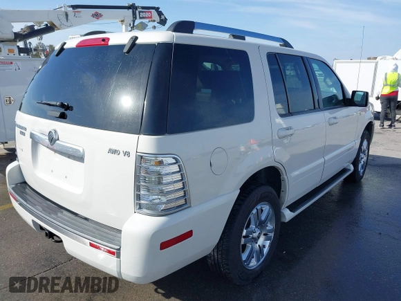 2008 Mercury Mountaineer Premier with VIN 4M2EU48878UJ15673, listed as a IAAI auction lot 41824470 with 96,941 mi miles. Bid and sale history available at carsss.com. Image 4.