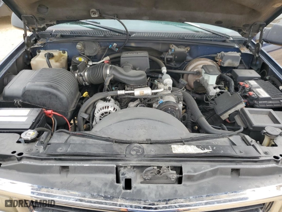 1996 Chevrolet Tahoe Limited with VIN 1GNEC13R3TJ330329, listed as a Copart auction lot 50984595 with 363,240 mi miles and Salvage Title. Bid and sale history available at carsss.com. Image 12.