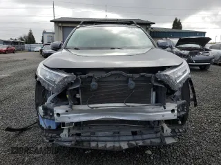 2021 Toyota RAV4 XLE Premium with VIN 2T3A1RFV9MC181112, listed as a Copart auction lot 46335305 with 69,661 mi miles and Salvage title. Bid and sale history available at DreamBid. Image 5.