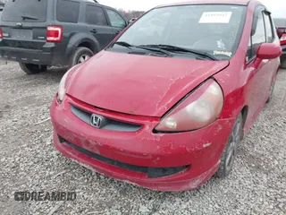 2007 Honda Fit Sport with VIN JHMGD38677S021695, listed as a IAAI auction lot 41552042 with 272,493 mi miles. Bid and sale history available at carsss.com. Image 6.