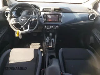 2023 Nissan Versa SV z VIN 3N1CN8EV5PL838140, wystawiony jako Copart lot #54653655 z przebiegiem 53 664 mil mil oraz Szkody całkowita. Historia ofert i sprzedaży dostępna na DreamBid. Obrazek 8.
